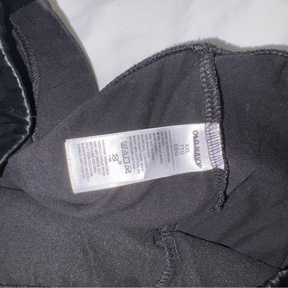 Black old navy faux leather front leggings xxl - Picture 5 of 6